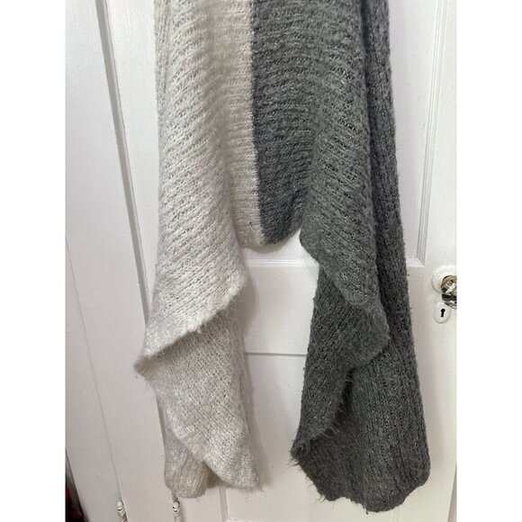 AERIE one size, gray, duo tone, scarf - Picture 2 of 11